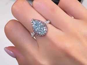 Anillo de Diamante Cultivado en Laboratorio de Corte Pera de 1.21 Quilates, Color Azul, Diseño Clásico Solitario de Oro Sólido de 10 Quilates, Joyería para Regalo de Compromiso o Fiesta para Mujer - Product Image 3