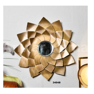 Miroirs dorés pour le mur Miroirs en métal Décoration de la maison Art mural Miroir décoratif Convient pour le salon Chambre à coucher Décor - Product Image 5