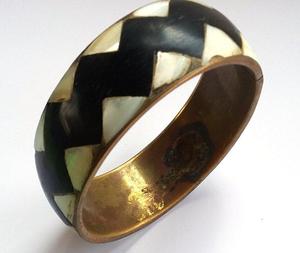 Antique Brass Bone Inlay Handcrafted Fashion Bangle Durable <b>Pin</b> <b>Hinged</b> Bracelet Accessory - Product Image 3