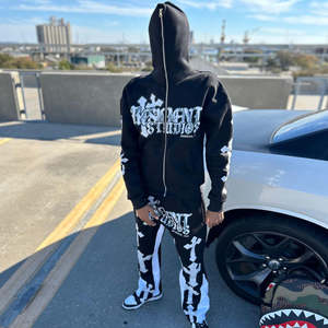 2025 personnalisé formation Jogging confortable survêtement intégral fermeture éclair sweats à capuche costumes deux pièces ensemble meilleur prix survêtements pour hommes - Product Image 1