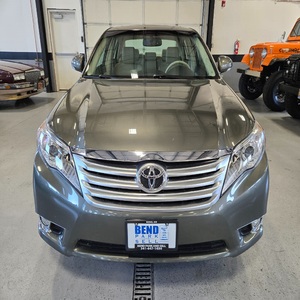 รถยนต์ Avalon SUV ปี 2011 สภาพดี ใช้งานน้อย เกียร์อัตโนมัติ พวงมาลัยซ้าย เบาะหนัง ยาง R17 วิ่ง 50,000-75,000 ไมล์ พร้อมหลังคาซันรูฟ - Product Image 1