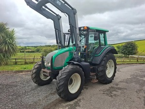 2009 Vaaltra N92 con cabina de muelles, cargador autonivelante Quicke, mandos de cargador de joystick eléctrico en general Buen Estado - Product Image 5