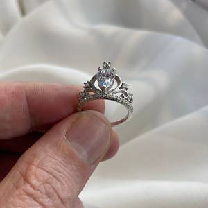 Bague Couronne 1.30CT D VVS1 Original Moissanite 925 bande en argent Sterling avec poire coupe à la mode dame mariage mariée bijoux fins - Product Image 2