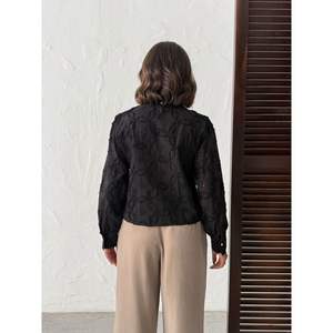 Blusas y Camisas para Mujer Topshow - Elegantes y Modernas con Bordado de Manga Larga al por Mayor - Product Image 2