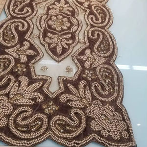 Napperon perlé Chargeur rond fait à la main pour salle à manger de luxe et décor de vacances Pièce unique perlé à la main, napperon, pendaison de crémaillère - Product Image 5