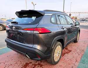 2025 Toyo Ta Corolla Cross 1.8L XL ibrido motore benzina sedili in pelle grigia I-Force Max cambio automatico Premium auto usate - Product Image 5