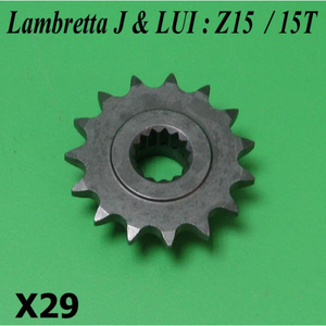 เฟืองขับหน้า 15T สำหรับรถ Lambretta J + Lui (สำหรับเพิ่มเกียร์เมื่อปรับแต่ง) - Product Image 1