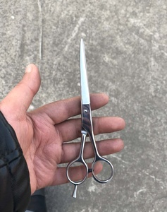 Ciseaux de coiffure professionnels en acier inoxydable avec logo personnalisé, anneau de repose-doigts en caoutchouc, haute qualité pour salon de beauté et barbier - Product Image 2