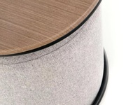 Table basse moderne en fer avec plateau en bois et 2 pochettes pour la décoration du salon