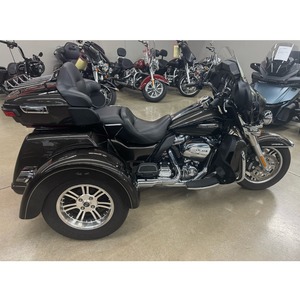 ORDENE UNA Harley-Davidson Tri Glide Ultra NUEVA, Refrigeración Dual, 3 Ruedas - Product Image 3