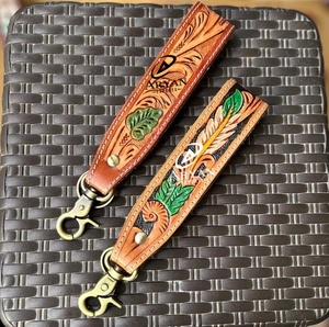 Nueva Llegada Mano Tooled Cuero Muñequera Llaveros En Relieve Estampado Floral Cuero Llaveros Tooled Accesorios de cuero Correas para llaves - Product Image 1