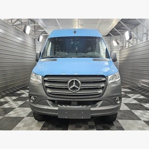 Semi-Usada, Sprinter 2500 2023, Distancia entre Ejes de 144 Pulgadas, Furgoneta de Pasajeros con Tracción en las Cuatro Ruedas, Furgoneta Comercial Usada en Buen Estado - Product Image 1