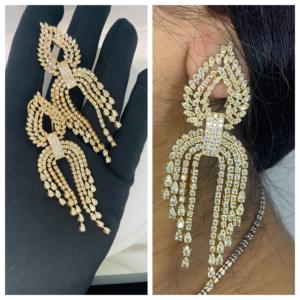 Pendientes de diseño de oro amarillo de 14kt de la mejor calidad con diamantes CVD para bodas y cenas refinadas en India - Product Image 6