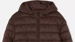 Blouson matelassé marron premium avec capuche, léger, chaud et élégant, parfait pour le temps froid. Commandes OEM et en gros disponibles - Product Image 5