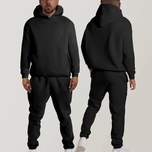 Conjunto Deportivo Personalizado de Sudadera con Capucha y Pantalones Deportivos para Hombre, Diseño Liso, Verde - Product Image 3