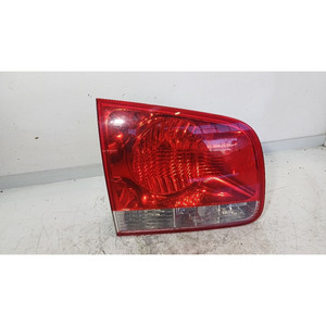 LUZ TRASERA IZQUIERDA INTEGRADA EN LA PUERTA VOLKSWAGEN Touareg 1ª Serie 7 L6945093R BKS (02>06) - Product Image 1