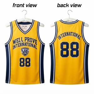 Maillot de basketball personnalisé pour homme, imprimé numériquement sur le devant, sans manches, en tissu mesh 400g, 100% polyester, bleu ciel avec empiècements rouges, séchage rapide - Product Image 2