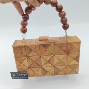 Pochette en bois naturel pour invités de mariage Cadeau de retour écologique pour elle par Tradebyd - Product Image 2