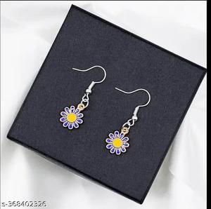 Pendientes de tuerca clásicos de acero inoxidable de calidad de exportación, joyería hipoalergénica duradera para orejas sensibles disponibles al mejor precio - Product Image 2