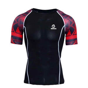 T-shirts de compression pour la course à pied pour hommes - Tissu tricoté uni, design et logo personnalisables - Product Image 1