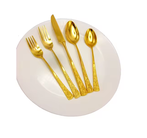 Ensemble de couverts en laiton de haute qualité avec des motifs complexes de fleurs en acier miroir poli Style unique pour un budget luxueux - Product Image 3