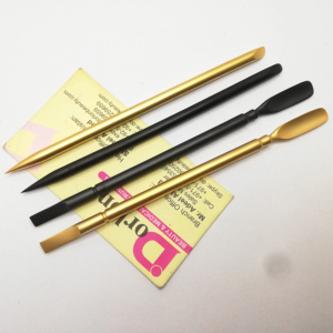 Nouveau poussoir à cuticules Plasma plaqué or et noir outil de soin des ongles en acier inoxydable outil de suppression de cuticules à Double extrémité - Product Image 1