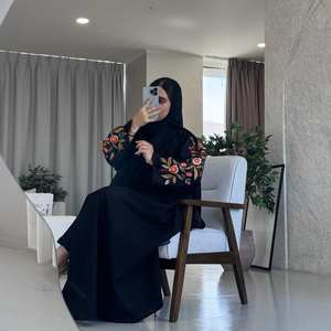 Abaya en soie faite à la main Nida, couleur personnalisée, avec broderie luxueuse, anti-rides, manches longues pour la prière - Product Image 4