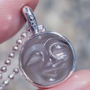Impresionante colgante de compromiso Vintage de latón hecho a mano, forma de gemas de Calcedonia gris, conjunto de bisel de 10mm, conjunto de joyería Unisex - Product Image 1