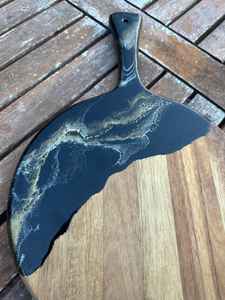 เขียงไม้เรซิ่นคุณภาพสูง ทำจากไม้กระถินเทศและไม้มะม่วง ให้ลายไม้สวยงาม ทนทานด้วยเรซิ่น - Product Image 2