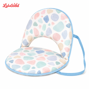 Chaise pliante rembourrée de qualité supérieure avec sangles de transport - Siège ergonomique pour stade et chaise longue de plage pour concerts, camping et yoga. - Product Image 6