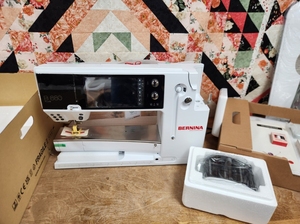 BRAND NEW Bernina 880 Plus Sewing/<b>Quilting</b>/Embroidery Machine! New MODULE - Product Image 1