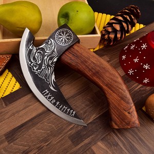 เครื่องตัดพิซซ่าและขวานทำจากเหล็กกล้าคาร์บอนพร้อมปลอกหนังล่าสุดสำหรับใช้ในครัว - Product Image 4