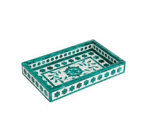 Plateau rectangulaire incrusté de résine durable fait à la main élégant Options personnalisables parfait pour la pièce maîtresse élégante de divertissement à la maison - Product Image 2