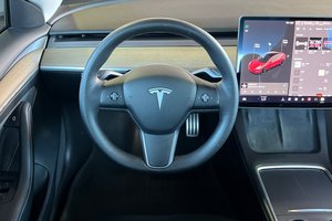 Segunda mano Clean 2021 Tesl-a Model 3 Performance AWD eléctrico - Product Image 4