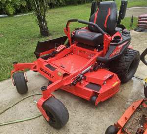 เครื่องตัดหญ้าแบบ Zero Turn ยี่ห้อ Gravely รุ่นปี 2025 เครื่องยนต์เบนซิน 2 จังหวะ ระดับอุตสาหกรรม ประสิทธิภาพสูง ทนทาน ระดับมืออาชีพ สำหรับงานพาณิชย์ - Product Image 1