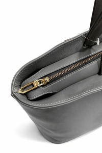 High Quality Large Capacity Genuine Leather <b>Tote</b> <b>Bag</b> <b>for</b> <b>Women</b> Zipper Customizable Fashion Design Daily Travel - Product Image 4