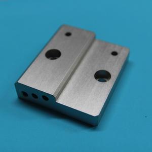 Services d'usinage CNC de précision OEM/ODM avec une tolérance de +/-0,01 mm pour les grandes pièces en aluminium et en acier inoxydable, certifiés ISO 9001 - Product Image 5