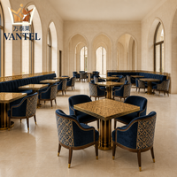 Ensemble de mobilier de restaurant de style arabe de luxe, banquette en velours bleu, table et chaises pour projet hôtelier