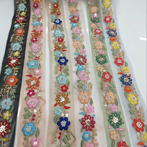 Vente en gros de perles de verre à broder pour le bricolage et la décoration de vêtements, prix d'usine, perles de rocaille en vrac pour la broderie à la main - Product Image 1