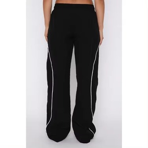 Joggers de mujer personalizados al por mayor: pantalones de chándal acampanados de otoño con bolsillos, cordones de algodón - Product Image 6