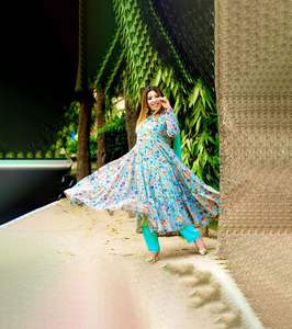 Prêt-à-porter haut Georgette femmes indien traditionnel longue robe Dupatta ensemble impression numérique travail entièrement cousu Occasions spéciales - Product Image 5