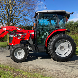 Tracteurs d'occasion Massey Ferguson GC 1725 1755M 55HP 4x4 pour usage agricole, pompe incluse, à vendre - Product Image 2