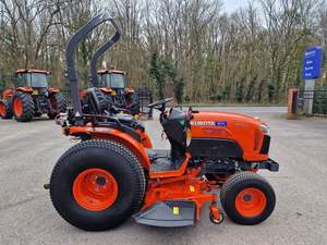 KUBOTAB2311 abordable avec chargeur frontal et pelleteuse en vente en gros - Product Image 2