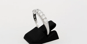 แหวนแต่งงานสเตอร์ลิง925ทันสมัยของผู้หญิงได้รับการรับรองจาก IGI แหวนเพชรเจียระไนคุณภาพดีทำจากสเตนเลสสตีล - Product Image 3