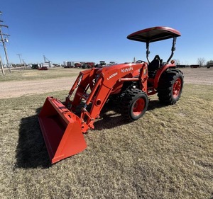 Tracteur MX6000 2021 - Conçu pour la puissance, le confort et la polyvalence - Product Image 1