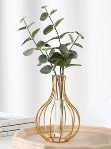 Trois vases à fleurs en métal de taille différente pour les projets d'aménagement paysager de jardin vases en métal extérieurs pour les expositions florales de jardin - Product Image 4