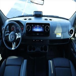 Mercedes-Benz Sprinter 2500 2024, Paquete Tecnológico, Transmisión Automática, Distancia Entre Ejes de 170 Pulgadas, Motor de 2.0L y 4 Cilindros, Techo Alto, Tracción Trasera, Superventas - Product Image 3