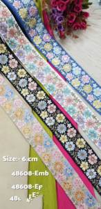 Lacets brodés floraux faits sur mesure de 6 cm de largeur avec des paillettes pour les costumes de dames et à des fins de revente. - Product Image 2
