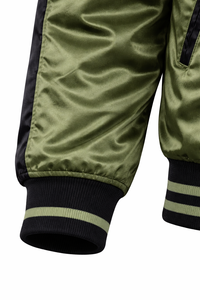 Vestes en satin pour hommes, taille et logo personnalisés, coupe-vent, bicolore vert, style bomber, en vente - Product Image 5