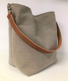 <b>Jute</b> Canvas <b>Sacks</b> Top Design With Long Handle Custom Size Perfect Shopping Gifts Use High Quality Handmade Canvas Tote Bag - Product Image 4